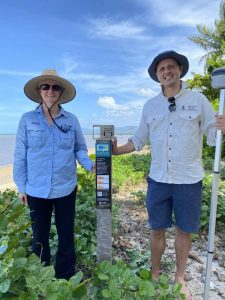 Citizen scientists train their mobiles on coastline