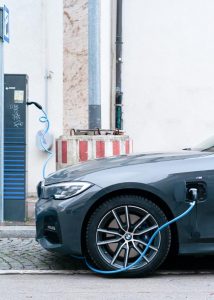 Feds charge up EVs for the future