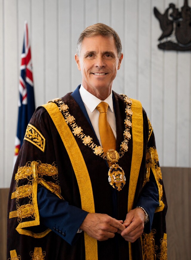Morris takes office in Newcastle